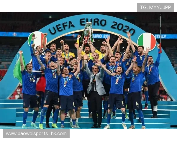 《欧洲杯防守战术解析：从防线布局到个体表现的全面剖析》